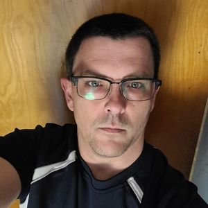 Meet your Posher, Tomass